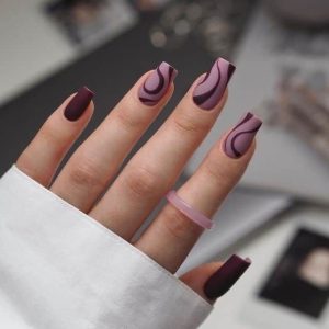 burgundy nail