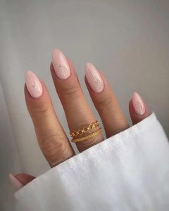 minimalist nails
