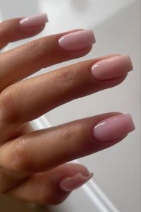 minimalist nails