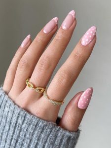 minimalist nails