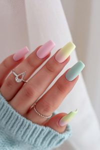 minimalist nails