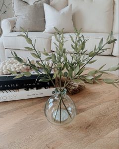 small apartment decorating