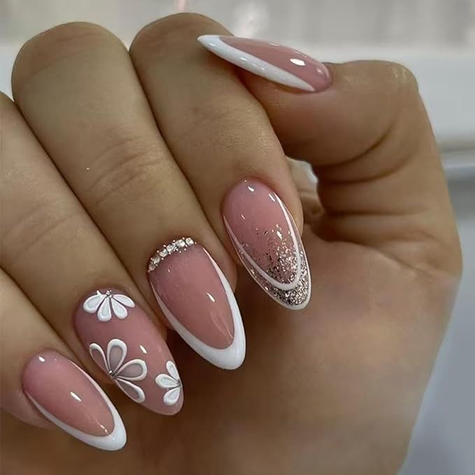 almond nails