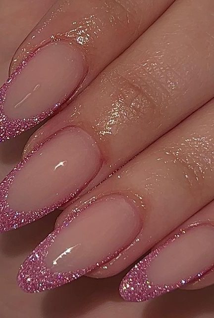 almond nails