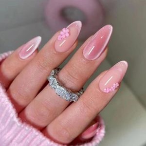 almond nails